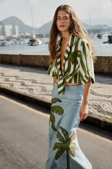 FARM RIO SPRING STRIPES GREEN SHORT SLEEVE CROP TOP