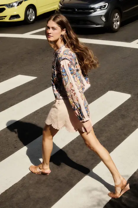 PINK TWILL MINI SKIRT WITH GEOMETRIC RICHELIEU