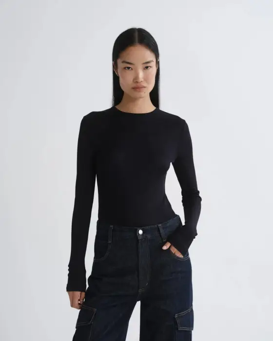 AGOLDE DELPHI SLIM TEE IN BLACK